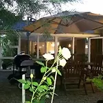 So Bed and breakfast *